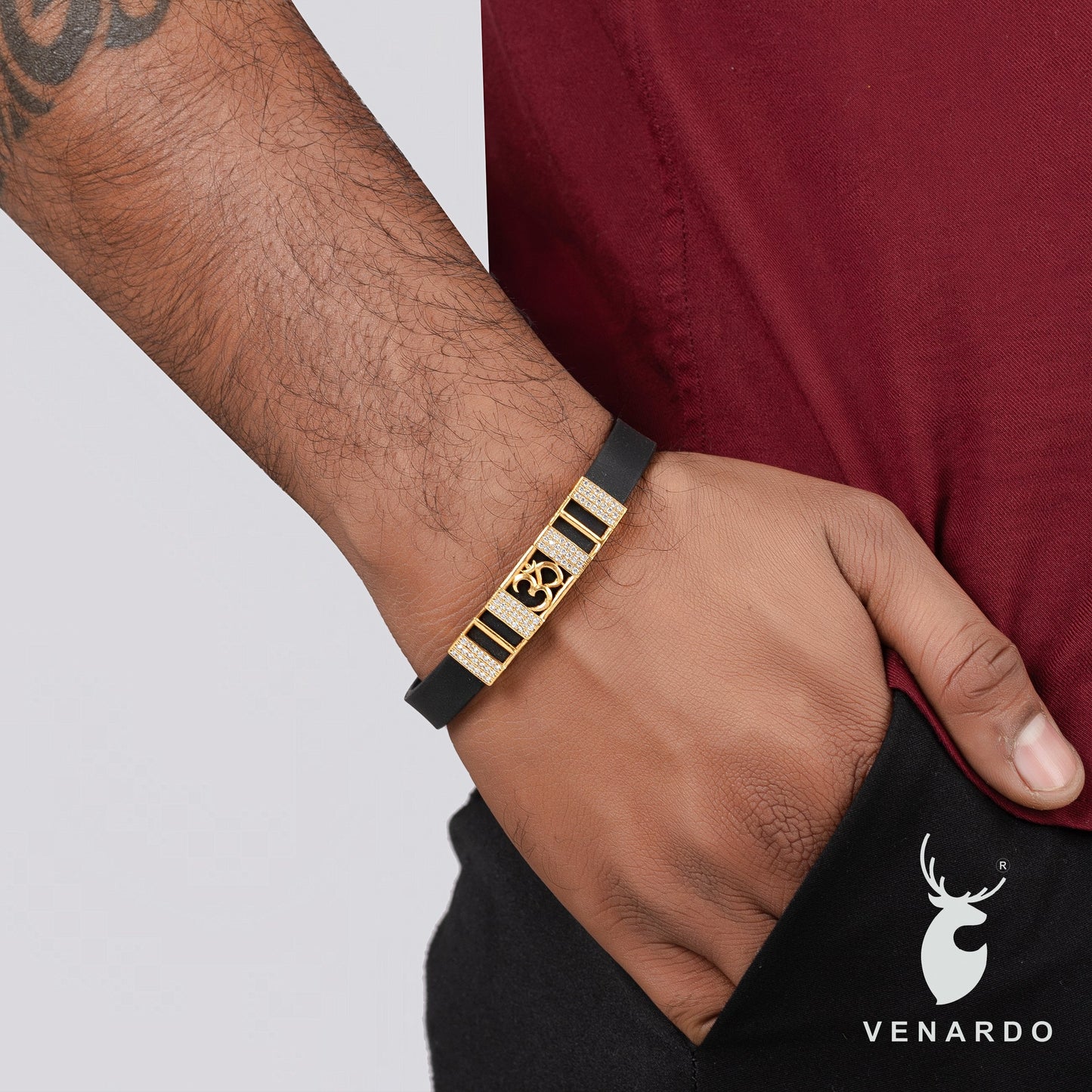 OM GOLD PLATED DIOGO WITH DIAMOND IN SILICONE RUBBER BRACELET FOR MEN